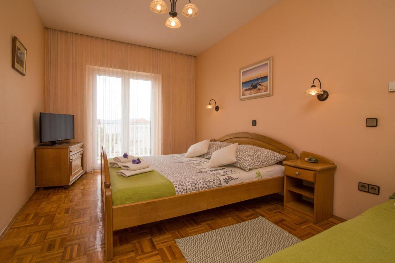 Hotel Pansion Adria Sveti Filip i Jakov Exterior foto